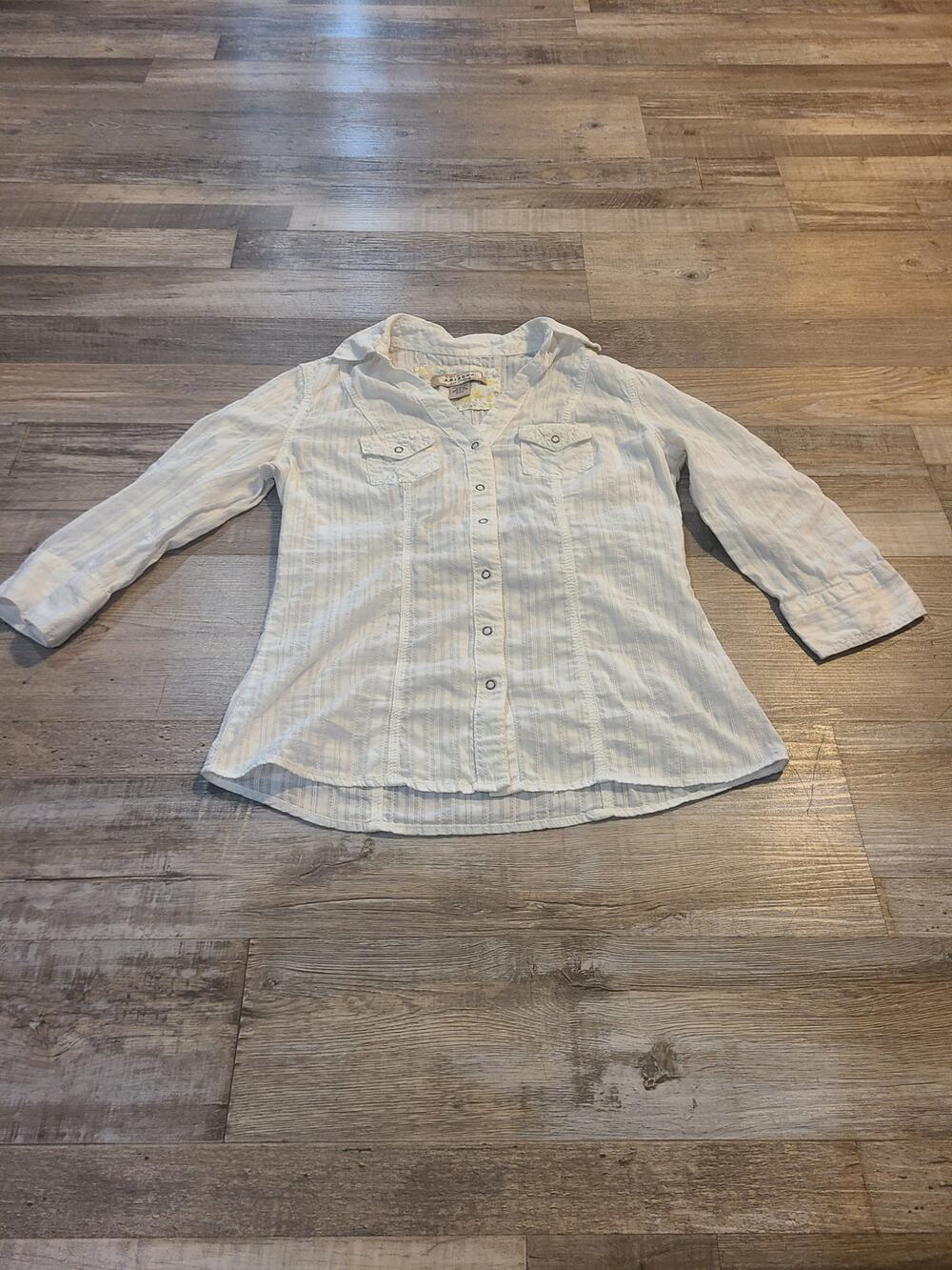 Arizona jean company small women's white semi sheer button up top